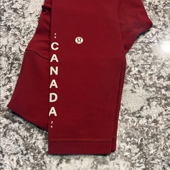 NWOT Lululemon Team Canada Align high rise pant 25” - Picture 5 of 6
